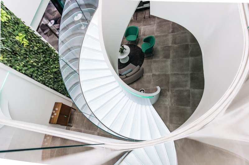 Kuva portaikosta Seinäjoen keskustan konttorissa